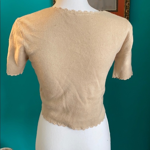 Floral Short Cropped Sweater - Picture 2 of 7